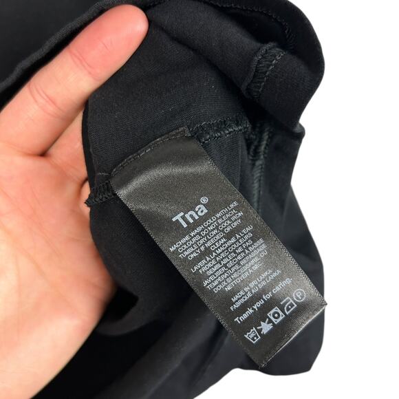 Aritzia TNA Black Short Sleeve Crew Neck Cut Off Crop Top - Picture 5 of 5